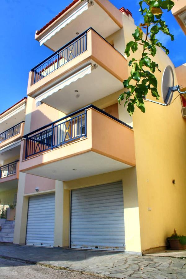 Nikogroup Noulis Apartman Políhrono Kültér fotó